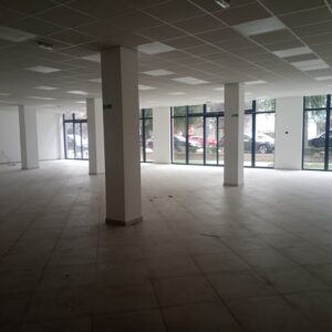 NOV POSLOVNI PROSTOR U CENTRU-PRODAJA-ZAKUP