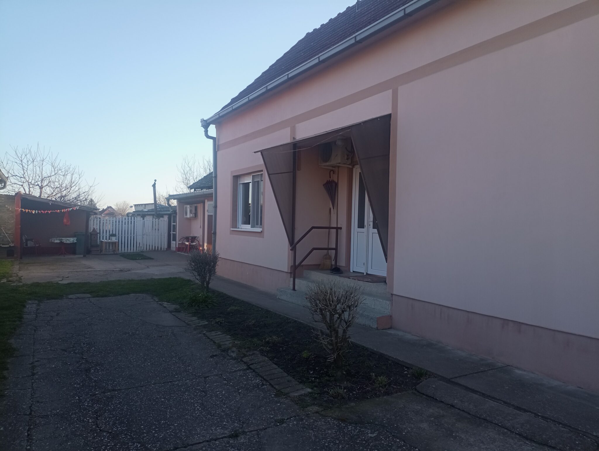 PRIZEMNA-LEGALNA-NAMEŠTENA-OPREMLJENA - Слика 2