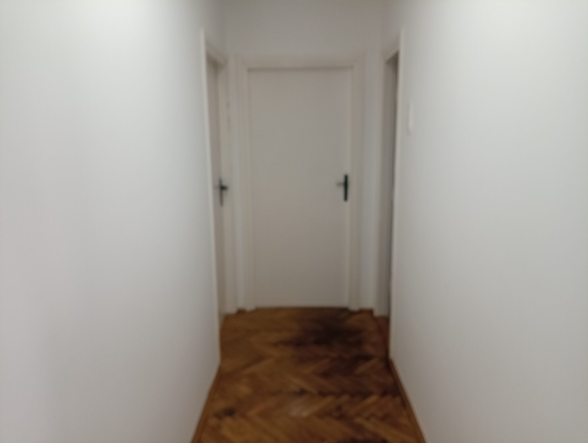 DVOSOBAN UKNJIŽEN RENOVIRAN U CENTRU - Слика 2